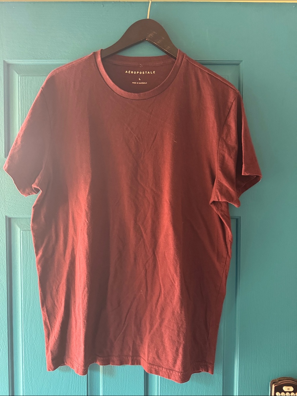Aeropostale Men’s Short Sleeve Tee in Burgundy Red